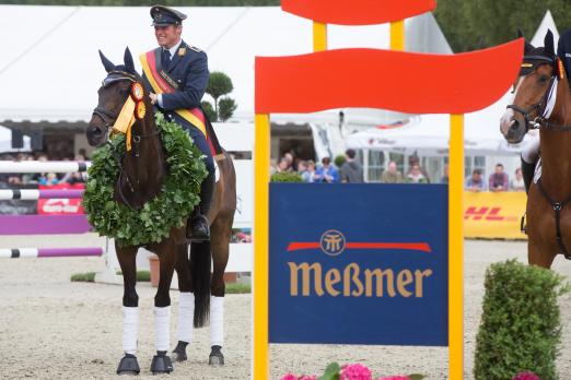 Foto: Andreas Ostholt (GER) mit So is Et - Fotograf: Thomas Ix