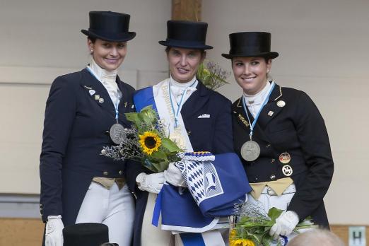 Foto: Christina Boos, Katharina Birkenholz und Victoria Michalke - Fotograf: Achim Günzel