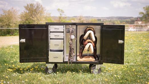 Foto: Turnierschrank Winner - Fotograf: Dickenherr Trucks & Trailers