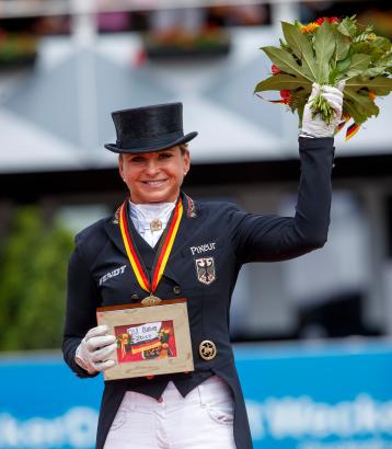 Foto: Olympiasiegerin Dorothee Schneider zu Gast in Vechta - Fotograf: Lafrentz