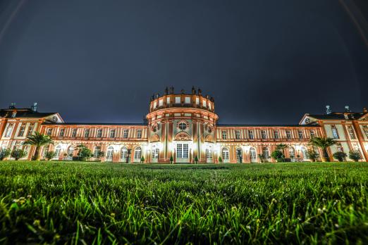 Foto: Hier wird Dressur charmant und einzigartig in Szene gesetzt – zu Pfingsten vor dem Biebricher Schloss - Fotograf: tomspic