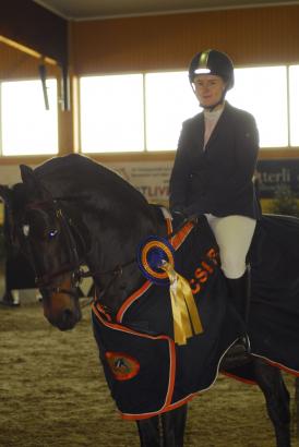 Foto: Emma Wilson (GBR) auf Winston V - Fotograf: Tim Heide