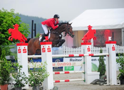 Foto: Bei den EquiEvents Young Stars + Amateurs wird auch Guido Klatte am Start sein, der gerade die Silbermedaille beim Preis der Besten in der Altersklasse Junge Reiter gewann. - Fotograf: Fotodesign Große Feldhaus 