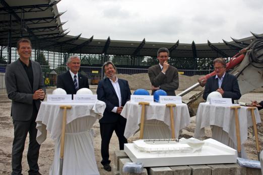 Foto von rechts: Frank Kemperman, Marcel Philipp, Peter Knitsch, Carl Meulenbergh und Gerhard Wittfeld.