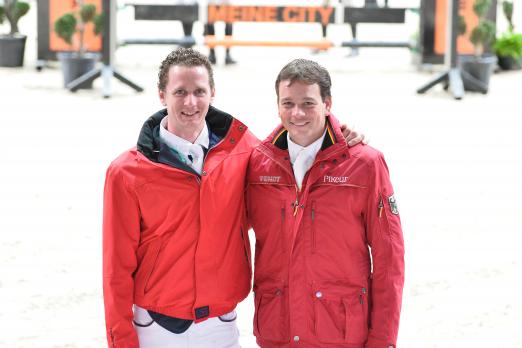 Foto: Felix und Toni Haßmann (v.l.) - Fotograf: Karl-Heinz Frieler - reitsportfoto.de