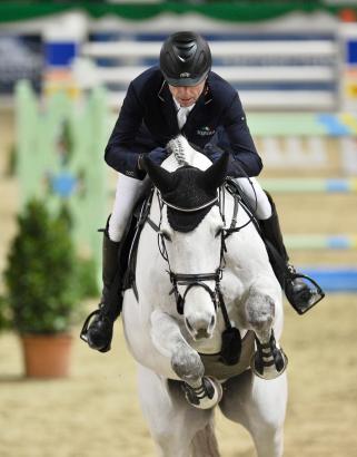 Foto: Cameron Hanley mit Antello - Sieger der DKB-Riders Tour Etappe Wiesbaden 2013 - Fotograf: : Karl-Heinz Frieler