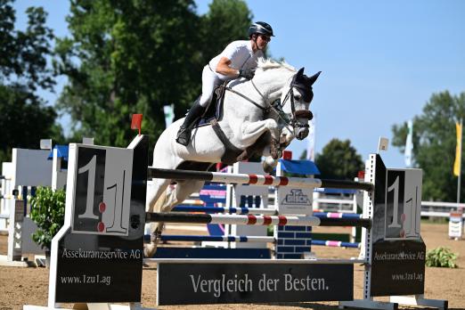Foto: Lokalmatador Edwin Schmuck mit Quintana - Fotograf: Ursula Puschak