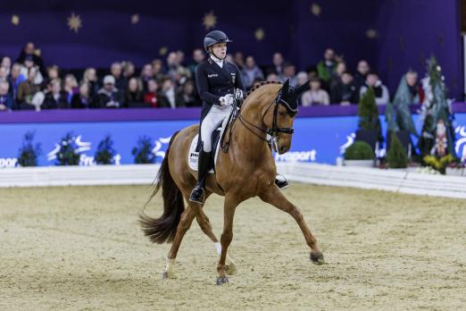 Foto: Katharina Hemmer und Denoix PCH haben mit grandioser Runde im Grand Prix Spezial - Fotograf: sportfotos-lafrentz.de
