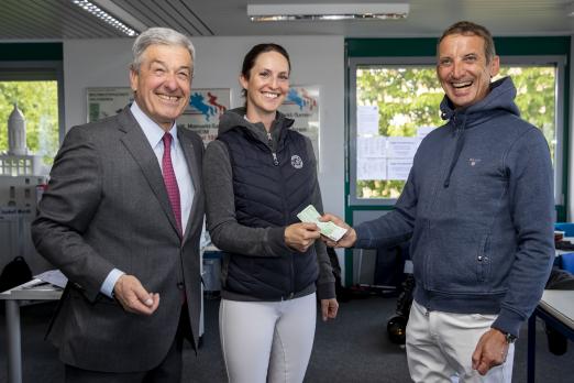 Foto: Peter Hofmann, Weltmeisterin Simone Blum und Holger Hetzel - Fotograf Frieler