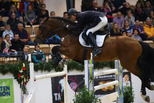 Foto: Titelverteidiger im Großen Preis bei Holstein International ist Hergen Forkert aus Bremen - Fotograf. ACP Pantel