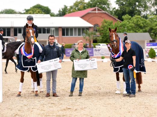 Foto: Zwei Titel für die Pferde aus der Zucht der Famile Ellerbrock: Kaviera v. Zack und Lissara v. Lissaro van de Helle unter Sonja Marie Ellerbrock - Fotograf: Janne Bugtrup