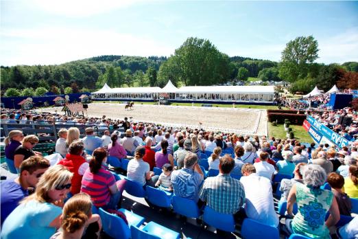 Foto: Dressurstatdion bei Horses & Dreams - Fotograf: Thomas Hellmann 