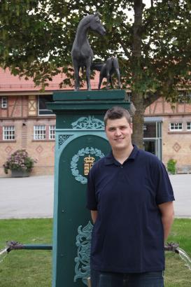 Foto: Neuer Betriebshofleiter im Haupt- und Landgestüt Marbach ist seit Mai 2020 der Schreinermeister Florian Schepper - Fotograf: Kazmaier