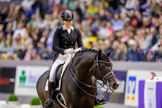 Foto: Der Sieg im CDI-W Grand Prix, Preis von Madeleine Winter-Schulze & Familie Schwiebert, Helenenhof, ging an das niederländische Paar Emmelie Scholtens und Indian Rock - Fotograf: sportfotos-lafrentz.de