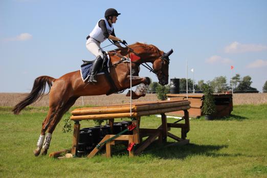Foto: Julia Siegmund mit Emmy Lou - Fotograf: Copyright - CDV