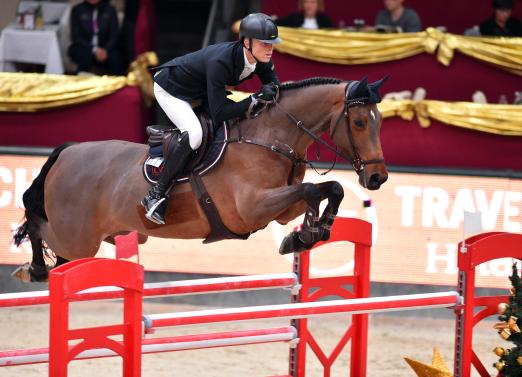 Foto: Österreichs Nr.1 im Springreiten Max Kühner hofft auf eine Weltcup-Station in Salzburg. Das würde sich positiv auf den gesamten österreichischen Springsport auswirken - Fotograf: © Fotoagentur Dill