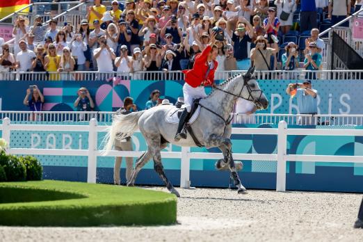 Foto: Olympiasieger Christian Kukuk mit Checker - Fotograf: Lafrentz