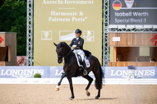 Foto: Siegerin im Grand Prix Special, Preis des Dressurstalls Anakenenhof, Isabell Werth über ihren Special Blend : „Er ist eins der unkompliziertesten Pferde, die ich bislang hatte.“ - Fotograf: Łukasz Kowalski