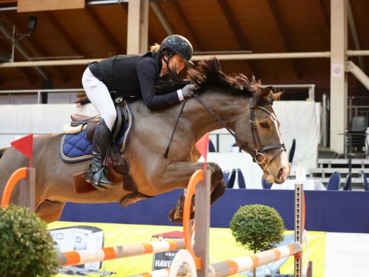 Foto: Seriensiegerin Louise Rich aus Dänemark mit Dis Moi Tout de Clairbois im CSI-Amateurs erwischte den perfekten Start ins CSI Neustadt-Dosse - Fotograf: B.Placzek Foto: Seriensiegerin Louise Rich aus Dänemark mit Dis Moi Tout de Clairbois im CSI-Amateurs erwischte den perfekten Start ins CSI Neustadt-Dosse - Fotograf: B.Placzek