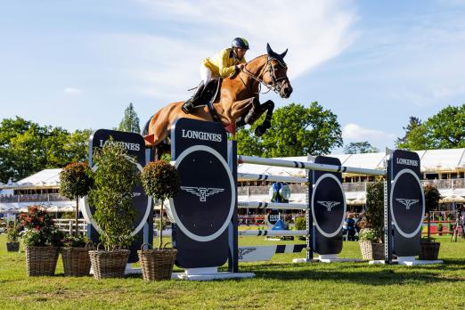 Foto: Der brasilianische Sieger im LONGINES Grand Prix of Hamburg 2024, Yuri Mansur, will seinen Titel 2025 verteidigen- Fotograf: reitsport-hellmann.de