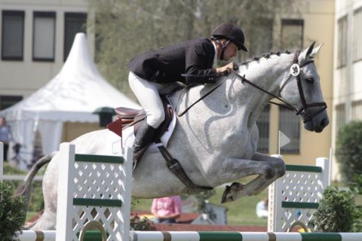 Foto: Sieger der Klasse CCI2* John Meinen (GER) mit seinem "Graf Georgenburg" - Fotograf: © Foto Liebmann - sportfotoliebmann.at.tf 