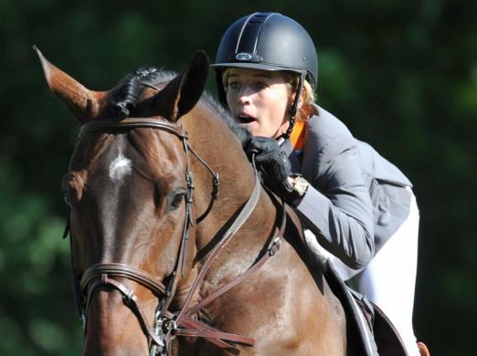 Foto: Meredith Michaels-Beerbaum musste sich nur Olivier Guillon geschlagen geben. Fotograf: Arne Dedert - dpa