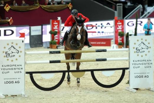 Foto: So sehen EY-Cup U25 World Final Sieger aus! Tobias Meyer (GER) und Seal. - Fotograf: Nini Schäbel