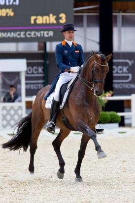 Foto: Eine konzentrierte Vorstellung mit 73,180 % bedeutete den Sieg im CDI3* Grand Prix für Hans Peter Minderhoud und GLOCK’s Romanov. - Fotograf: Michael Rzepa