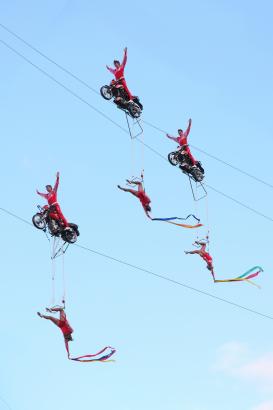 Foto: Show der Extraklasse auf der Reitsportanlage Glantz am Freitag- und am Samstagabend - Fotograf: Geschwister Weisheit 