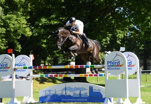 Foto: Max Kuehner auf EIC Cooley Jump - Fotograf: Ursula Puschak
