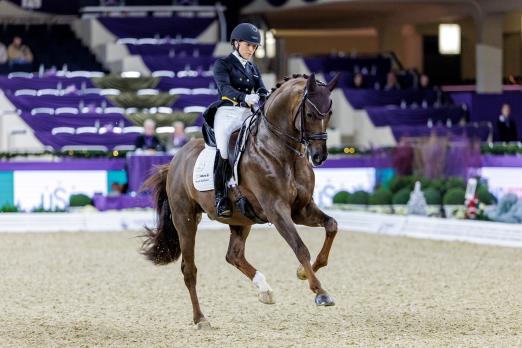 Foto: Hochkonzentriert zum Finalsieg im NÜRNBERGER BURG-POKAL 2025 - Charlott-Maria Schürmann und ihr Weltmeister Life Time FRH in Frankfurts Festhalle - Fotograf: Stefan Lafrentz Foto: Hochkonzentriert zum Finalsieg im NÜRNBERGER BURG-POKAL 2025 - Charlott-Maria Schürmann und ihr Weltmeister Life Time FRH in Frankfurts Festhalle - Fotograf: Stefan Lafrentz