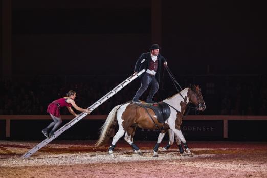 Foto: Auszug aus dem Schauprogramm - Fotograf: Oldenburger Landesturnier
