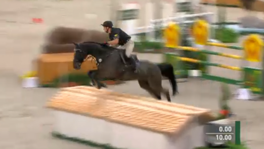 Foto: Andreas Ostholt/Pennsylvania über Hindernis 2 beim Stuttgart Indoor Derby am 16.11.2016