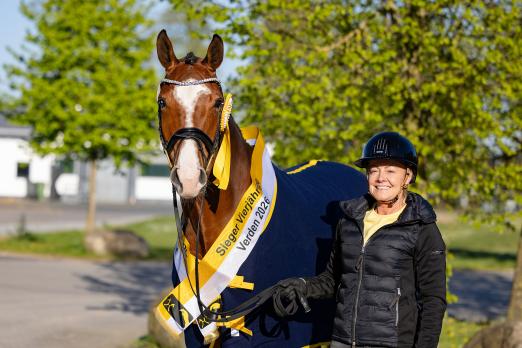 Foto: Unica Tamara DB und Patricia Duchac - Fotograf: Hannoveraner Verband
