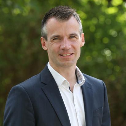 Foto: Dr. Dennis Peiler, Vorstandsvorsitzender Pferdesport Deutschland, zieht ein positives Fazit nach der ersten WM-Woche in Aachen. - Fotograf: Monika Kaup Foto: Dr. Dennis Peiler, Vorstandsvorsitzender Pferdesport Deutschland, zieht ein positives Fazit nach der ersten WM-Woche in Aachen. - Fotograf: Monika Kaup