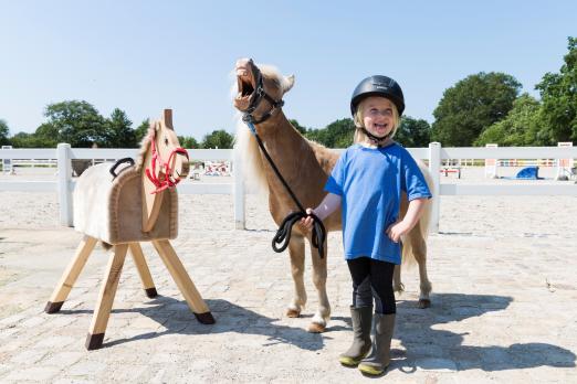 Foto: Pferdeerlebnistage- eine Aktion der FN-Abteilung Pferdesportentwicklung und Pferde für unsere Kinder - Fotograf: Thomas Hellmann