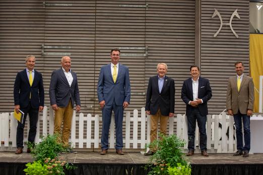 Foto: Das designierte Präsidium des Hannoveraner Verbandes (v.l.n.r.): Hergen Forkert, Harald Thelker, Dr. Hinni Lührs-Behnke, Carsten Leopold, Dieter Meyer und Matthias Klatt - Fotograf: Hannoveraner Verband