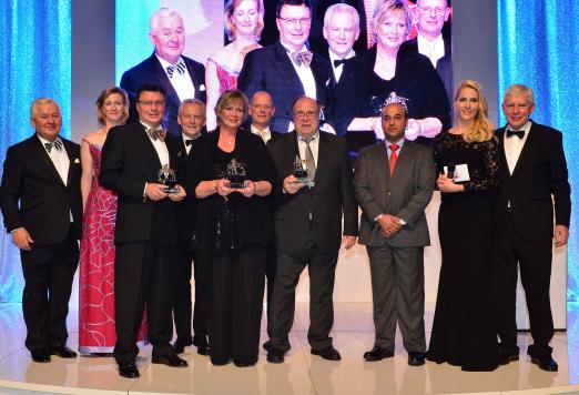 Foto: Preisträger und Laudatoren der P.S.I. Awards mit den Initiatoren Ullrich Kasselmann und Paul Schockemöhle - Fotograf: Marc Gr. Feldhaus 