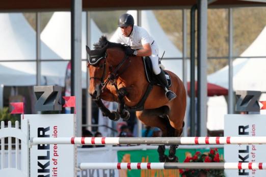 Foto: Bertram Allen (IRL) und Zenzation am Weg zum Diamond Tour Sieg - Fotograf: Tomas Holcbecher & Hervé Bonnaud