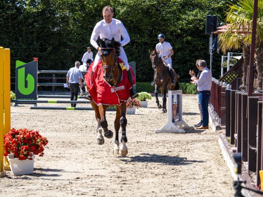 Foto: Springsportserie CSE Ehlersdorf: vom 9. - 12. April geht es wieder los auf der Anlage Naeve in Ehlersdorf - hier mit “Homerider” Robin Naeve - Fotograf: J. Luther Foto: Springsportserie CSE Ehlersdorf: vom 9. - 12. April geht es wieder los auf der Anlage Naeve in Ehlersdorf - hier mit “Homerider” Robin Naeve - Fotograf: J. Luther