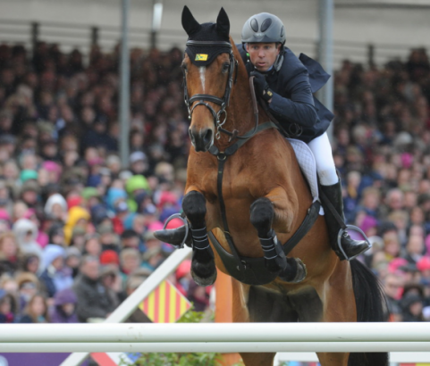 Foto: Australia’s Sam Griffiths and the Irish-bred Paulank Brockagh on their way to victory in the Mitsubishi Motors Badminton Horse Trials, fourth leg of the FEI Classics™. - Fotograf: Kit Houghton/FEI