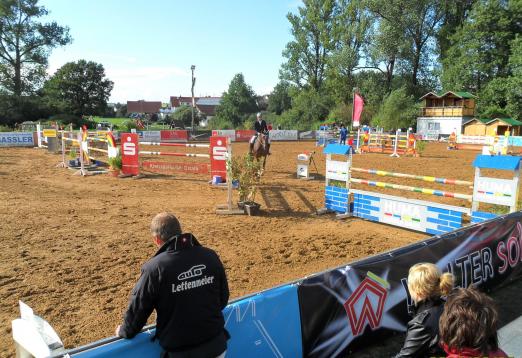 Foto: der Turnierplatz in Ellwangen-KIllingen - Fotograf: HORSE classics