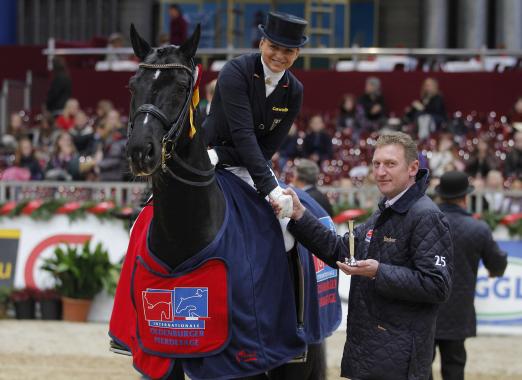 Foto: Dorothee Schneider auf UllrichEquine's St. Emilion - Fotograf: sportfotos-lafrentz.de
