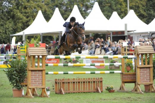 Foto: Landesmeisterin Miriam Schneider mit Contendra - Fotograf: Janne Bugtrup 