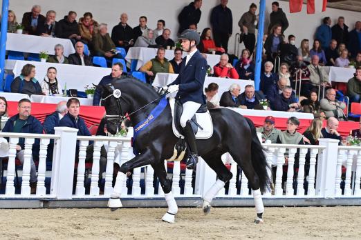 Foto: Preisspitze Scotland Yard v. Secret - Fotograf: OLD Art