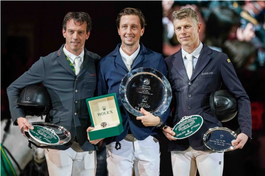 Foto: Das Rolex Grand Prix Podium beim CHI Genf 2021 (v.l.n.r.: Harrie Smolders (NED), Martin Fuchs (SUI) und Max Kühner (AUT). Fotograf: www.scoopdyga.com
