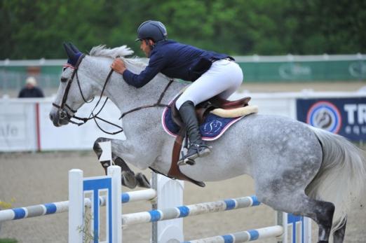 Foto: Sezek Oktay (TUR) holte heute mit SIEC Castlekelly Finn in der Gold Tour (1,45 m) den ersten Sieg für die Türkei. - Fotograf: Hervé Bonnaud