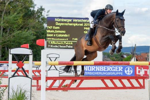 Foto: Simone Blum und Sam, die Sieger der ersten Qualifikation in Küps - Fotograf: Ursula Puschak