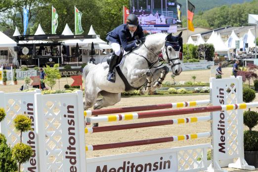 Foto: Michael Jung mit Sportsmann S - Fotograf: Wegener/Equitaris