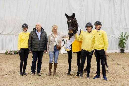 Foto: Hannoveraner Stute des Jahres: Lady Gaga v. Lord Pezi/Fly High - Fotograf: Hannoveraner Verband